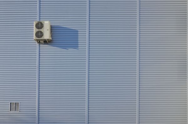 Cost of Flat Metal Siding Installation in Downingtown
