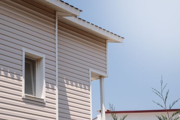 Cost of Vinyl Siding Hole Repair in Downingtown